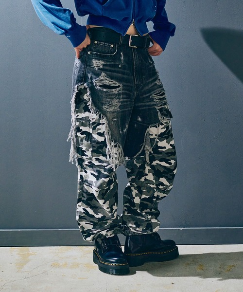 RNA(アールエヌエー)の「R4404 カーゴレイヤード5ポケットパンツ(デニムパンツ・レディース・インディゴブルー/ブラック・MEDIUM)」の1枚目の写真