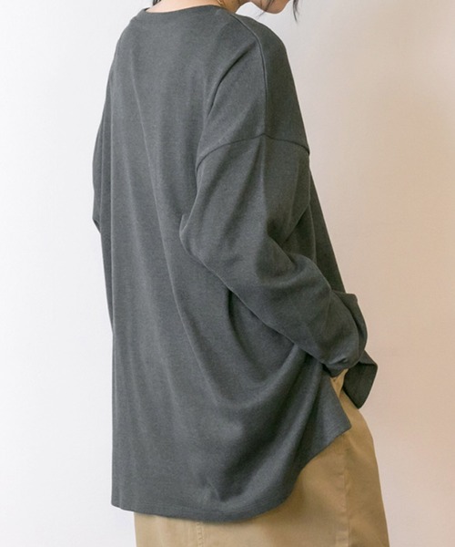 MARAI(マーライ)の「オーバーサイズロングTシャツ(Tシャツ/カットソー・レディース・杢グレー/チャコールグレー/ブラック/グレー/ホワイト・LL~3L/M~L/4L~5L)」の15枚目の写真