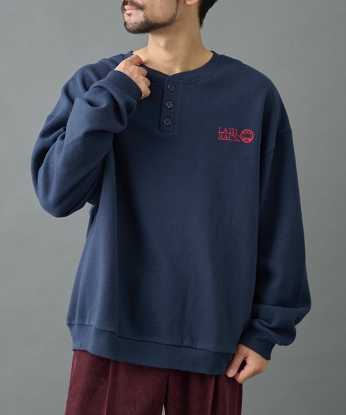 COLONY 2139（コロニートゥーワンスリーナイン）の「刺繍ヘンリーネックスウェット（スウェット・メンズ・グレー/ブラック/ネイビー・MEDIUM/LARGE）」の12枚目の写真