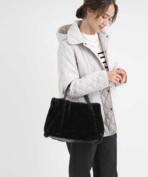 SHOO・LA・RUE(シューラルー)の「【高レビュー/2WAY】きれい見えで上品な ストライプファートートバッグ(トートバッグ・レディース・ライトグレー/ベージュ/ブラック/ブラウン系/チャコールグレー/アイボリー・00)」の15枚目の写真
