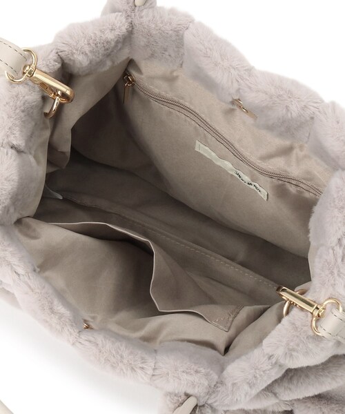 SHOO・LA・RUE（シューラルー）の「【高レビュー/2WAY】きれい見えで上品な ストライプファートートバッグ（トートバッグ・レディース・ライトグレー/ベージュ/ブラック/ブラウン系/チャコールグレー/アイボリー・00）」の16枚目の写真