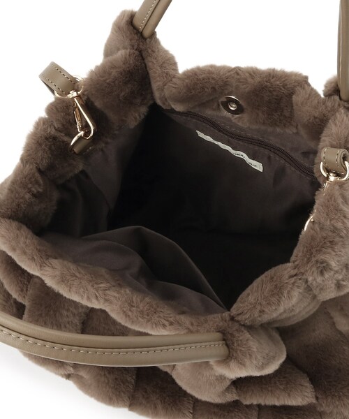 SHOO・LA・RUE（シューラルー）の「【高レビュー/2WAY】きれい見えで上品な ストライプファートートバッグ（トートバッグ・レディース・ライトグレー/ベージュ/ブラック/ブラウン系/チャコールグレー/アイボリー・00）」の20枚目の写真