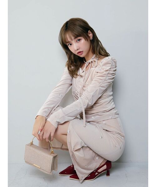 dazzlin（ダズリン）の「フラワーシシュウベロアスカート（スカート・レディース・ベージュ/ブラック・SMALL/MEDIUM）」の11枚目の写真