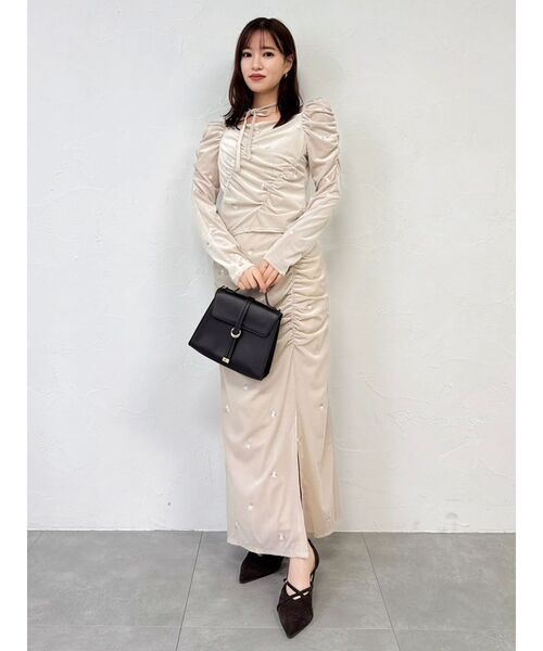 dazzlin（ダズリン）の「フラワーシシュウベロアスカート（スカート・レディース・ベージュ/ブラック・SMALL/MEDIUM）」の14枚目の写真