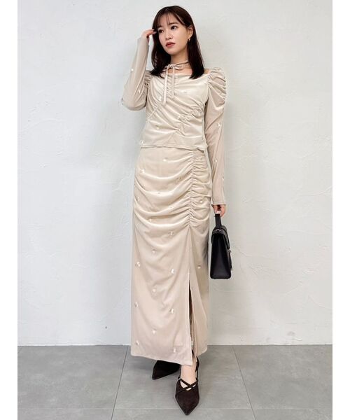 dazzlin（ダズリン）の「フラワーシシュウベロアスカート（スカート・レディース・ベージュ/ブラック・SMALL/MEDIUM）」の15枚目の写真