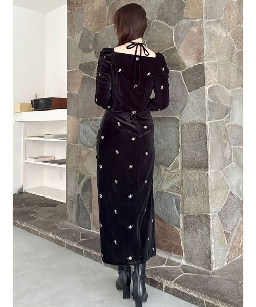 dazzlin（ダズリン）の「フラワーシシュウベロアスカート（スカート・レディース・ベージュ/ブラック・SMALL/MEDIUM）」の22枚目の写真