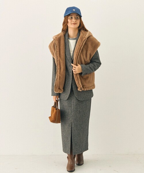 fredy emue（フレディエミュ）の「フェイクファーフードベスト（ベスト・レディース・ライトグレー/ブラウン・38）」の21枚目の写真