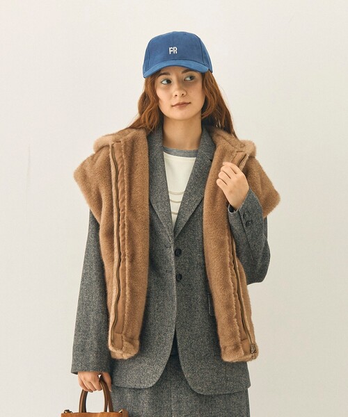 fredy emue（フレディエミュ）の「フェイクファーフードベスト（ベスト・レディース・ライトグレー/ブラウン・38）」の19枚目の写真