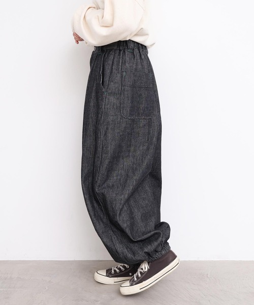 l'atelier du savon（アトリエドサボン）の「_たゆたゆデニムパンツ（デニムパンツ・レディース・オフホワイト/ブラック・FREE）」の8枚目の写真