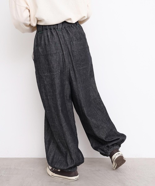 l'atelier du savon（アトリエドサボン）の「_たゆたゆデニムパンツ（デニムパンツ・レディース・オフホワイト/ブラック・FREE）」の5枚目の写真