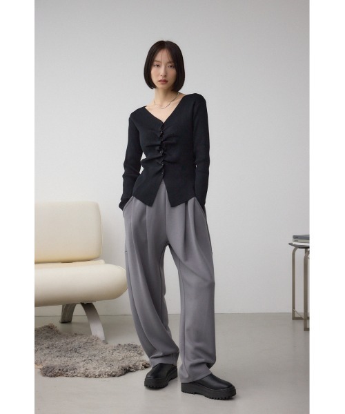 AZUL by moussy（アズールバイマウジー）の「バレルカットパンツ　春服　秋服　冬服　ダンボール素材（スラックス・レディース・ブラック/チャコールグレー・SMALL/MEDIUM）」の5枚目の写真