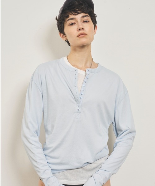 VION(ヴィオン)の「ヘンリーネックシアーロングスリーブティー / HenleyNeck Sheer Long Sleeve TEE(Tシャツ/カットソー・レディース・ホワイト/ブルー/ブラック・FREE)」の6枚目の写真