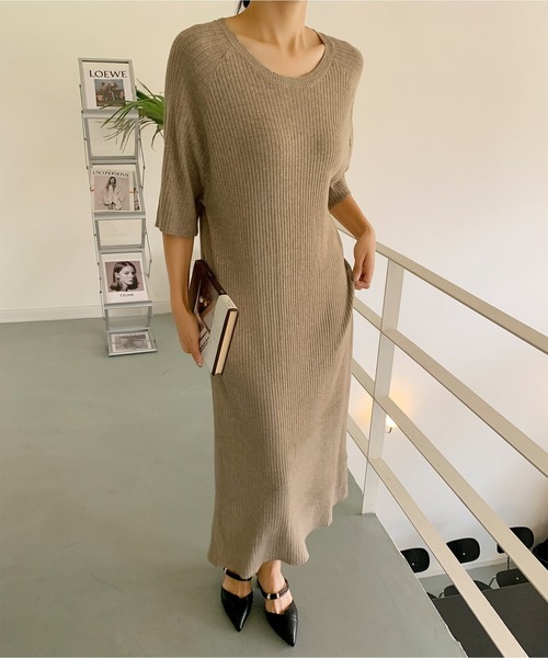aimoha(アイモハ)の「リブニットロングワンピース (SS)(ワンピース・レディース・ブラック/ライトベージュ/ダークベージュ・FREE)」の1枚目の写真