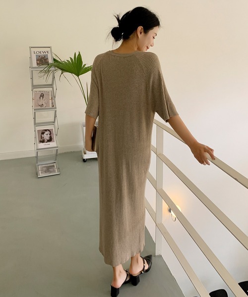 aimoha(アイモハ)の「リブニットロングワンピース (SS)(ワンピース・レディース・ブラック/ライトベージュ/ダークベージュ・FREE)」の19枚目の写真