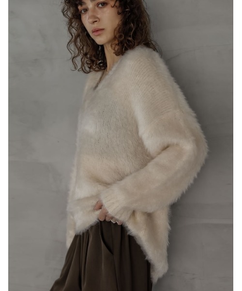 Re:EDIT（リエディ）の「[2025AW COLLECTION]ネコヤーンVネックニットプルオーバー（ニット/セーター・レディース・グレイッシュベージュ/アイボリー/グレー・FREE）」の13枚目の写真