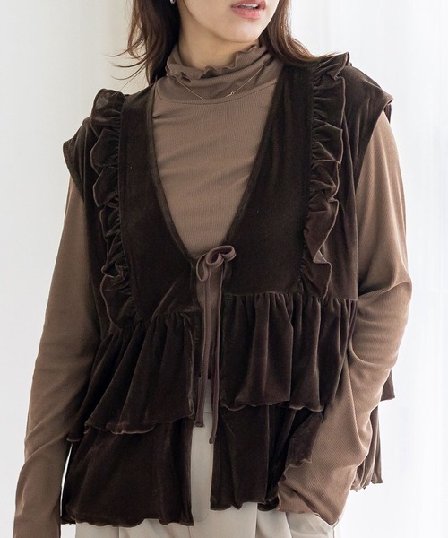 VitaFelice（ヴィータフェリーチェ）の「ベロアフリルティアードベスト（ベスト・レディース・ブラック/ボルドー/ブラウン・FREE）」の7枚目の写真