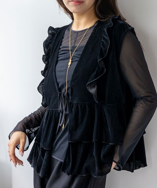 VitaFelice（ヴィータフェリーチェ）の「ベロアフリルティアードベスト（ベスト・レディース・ブラック/ボルドー/ブラウン・FREE）」の11枚目の写真