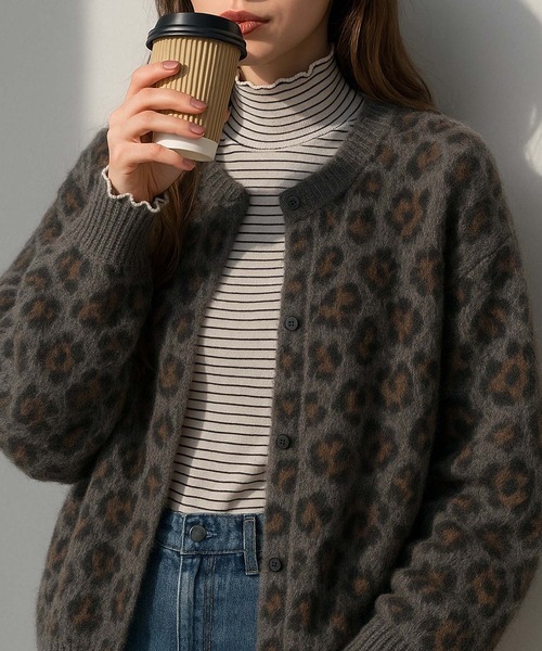 VIBGYOR(ヴィブジョー)の「【Korea Select】 ヒョウ柄カーディガン(CN)(カーディガン/ボレロ・レディース・グレー/ダークブラウン・FREE)」の7枚目の写真