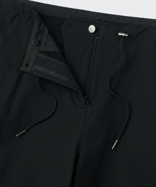 MUSINSA STANDARD WOMAN（ムシンサスタンダードウーマン）の「ウィメンズ裏起毛ナイロンパラシュートパンツ[ブラック]（スウェットパンツ・レディース・その他・30/24/26/28）」の3枚目の写真