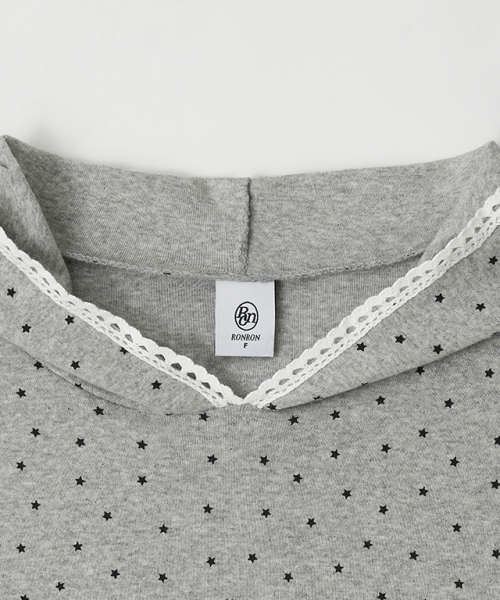 RONRON（ロンロン）の「LACE HOODIE SLIM LONG SLEEVE GREY STAR（パーカー・レディース・その他・FREE）」の3枚目の写真