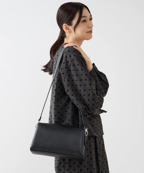 MELROSE claire(メルローズ クレール)の「【フラップトップショルダーバッグ】(ショルダーバッグ・レディース・グレー/ライトベージュ/ブラック・FREE)」の8枚目の写真