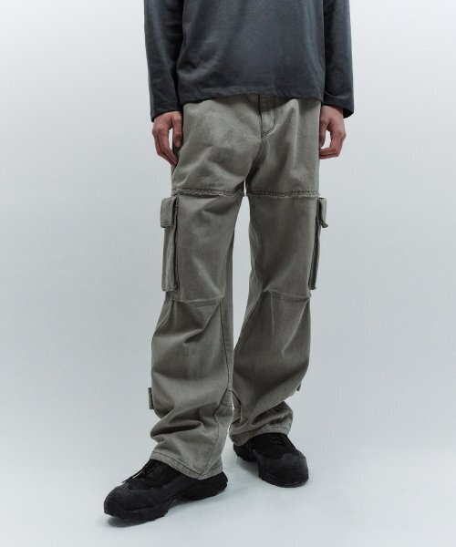 INSILENCE(インサイロンス)の「カットオフラインカーゴパンツ グレーベージュ(デニムパンツ・レディース・その他・SMALL/MEDIUM)」の2枚目の写真