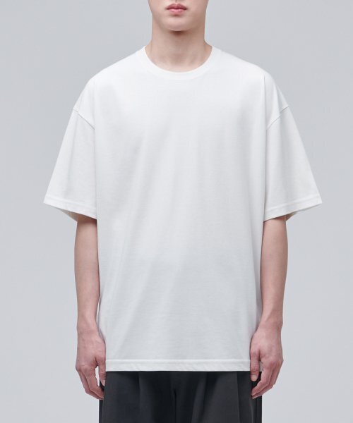 MUSINSA STANDARD（ムシンサスタンダード）の「[クールタンダード] オーバーサイズクルーネックTシャツ [クリーム]（Tシャツ/カットソー・メンズ・その他・SMALL/MEDIUM/LARGE/X-LARGE/XX-LARGE/XXX-LARGE）」の2枚目の写真