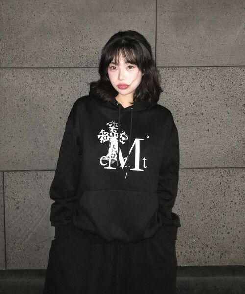 MUCENT(ムセント)の「サハラグラデーションヒョピクロスフードティ男女共用(2カラー)(パーカー・レディース・ブラック/グレー・FREE)」の11枚目の写真
