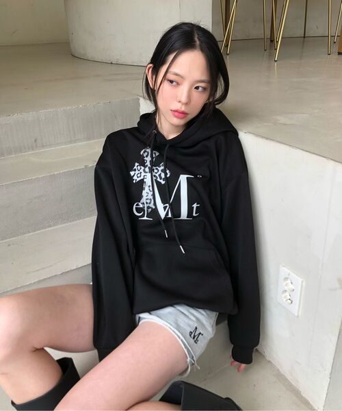 MUCENT(ムセント)の「サハラグラデーションヒョピクロスフードティ男女共用(2カラー)(パーカー・レディース・ブラック/グレー・FREE)」の17枚目の写真