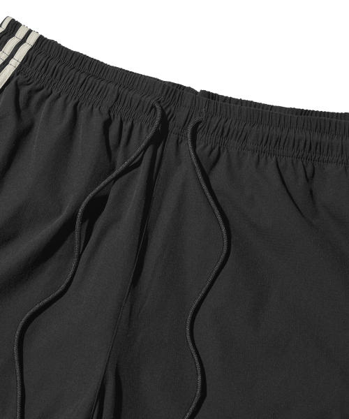 F.ILLUMINATE（フィルミネイト）の「ナイロンツーピンタックトラックパンツ-ブラック（スウェットパンツ・メンズ・その他・LARGE/MEDIUM/SMALL/X-SMALL）」の10枚目の写真