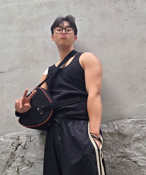 F.ILLUMINATE（フィルミネイト）の「ナイロンツーピンタックトラックパンツ-ブラック（スウェットパンツ・メンズ・その他・LARGE/MEDIUM/SMALL/X-SMALL）」の12枚目の写真