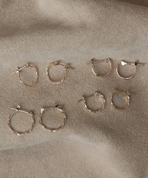 NOIR DE POUPEE（ノワールドプーペ）の「K10 シンプル丸線 ミニフープピアス（ピアス（両耳用）・レディース・ゴールド・FREE）」の8枚目の写真