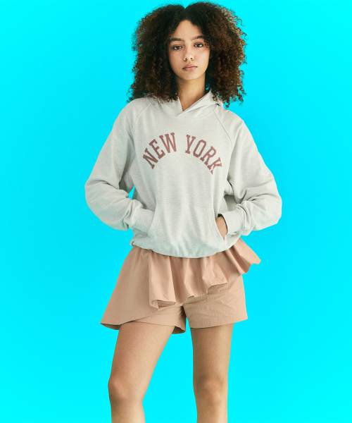 ERER(エルエル)の「Vintage Painted Raglan Hoodie White Melange(パーカー・レディース・ライトグレー・1/2)」の3枚目の写真