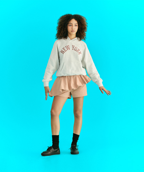 ERER(エルエル)の「Vintage Painted Raglan Hoodie White Melange(パーカー・レディース・ライトグレー・1/2)」の5枚目の写真