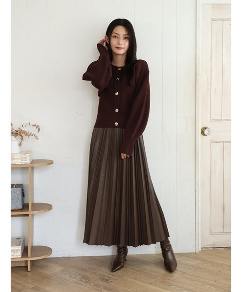 fifth（フィフス）の「ゴールドボタンニットカーディガン（カーディガン/ボレロ・レディース・ブラウン/チャコールグレー/ベージュ・M）」の5枚目の写真