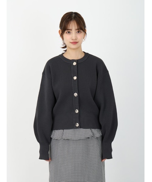 fifth（フィフス）の「ゴールドボタンニットカーディガン（カーディガン/ボレロ・レディース・ブラウン/チャコールグレー/ベージュ・M）」の8枚目の写真