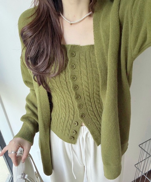 MAISON DE THERESE(メゾン ド テレーズ)の「ケーブルニットセット(ベスト&カーディガン)(ニット/セーター・レディース・レッド/ブラック/アイボリー/グリーン/ピンク/オレンジ・M)」の7枚目の写真