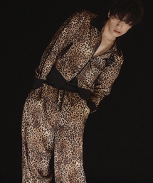 LECYTO（レシト）の「Leopard Track Zip-Up Jacket_[Brown]（ナイロンジャケット）」