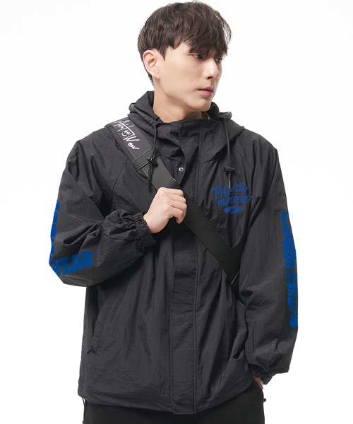 ARTISTWEAR（アーティストウェア）の「[ATW]ソルドアウトフード風防（ナイロンジャケット・レディース・ブラック・MEDIUM/LARGE/X-LARGE/XX-LARGE）」の3枚目の写真