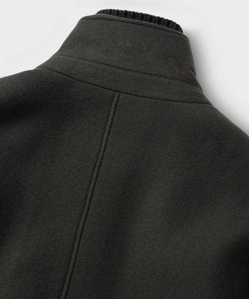 NONBLANK（ノンブランク）の「ニットカラーウールブレンドショートジャケット_DARK GREY（その他アウター・メンズ・チャコール・LARGE/MEDIUM/X-LARGE）」の10枚目の写真