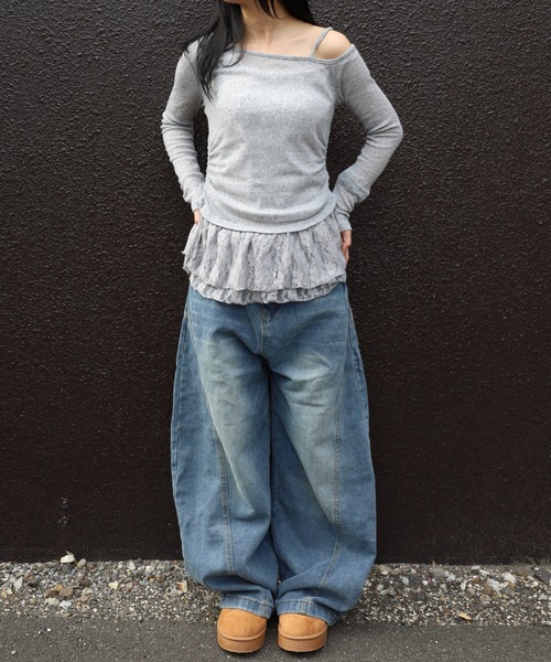 Vini（ヴィニ）の「オフショルアシンメトリーレーストップス（Tシャツ/カットソー・レディース・ブラウン/グレー・MEDIUM）」の4枚目の写真