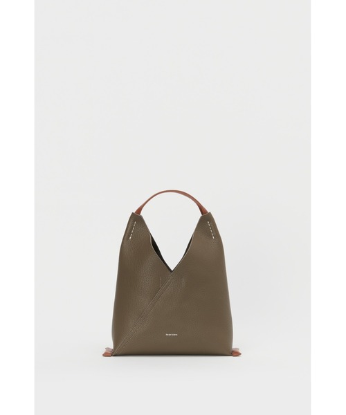 Hender Scheme(エンダースキーマ)の「triangle bag(ハンドバッグ・メンズ・ダークブラウン/ブラック/ベージュ系その他/ネイビー・FREE)」の3枚目の写真