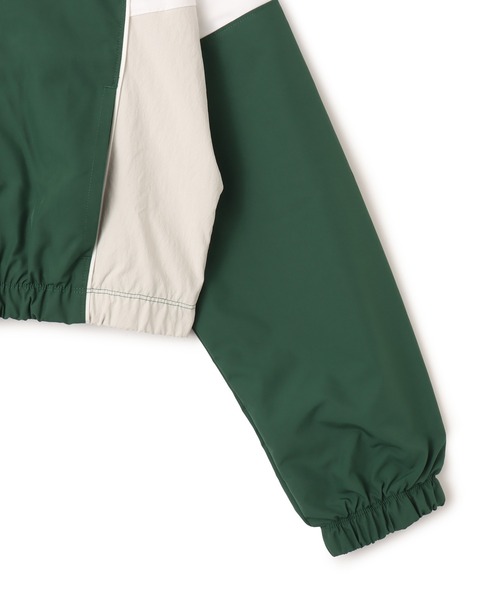NIKE(ナイキ)の「NIKE AS W NSW SHRUNKEN TRK JKT MOD / ナイキ ウィメンズ NSW シュランクン トラック ジャケット モッド 【SP】(その他アウター・レディース・ブラック/グリーン・S/L/M)」の15枚目の写真
