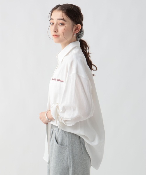 GEORGE'S(ジョージズ)の「刺繍オックスシャツ(シャツ/ブラウス・レディース・ブルー/アイボリー/ピンク・FREE)」の10枚目の写真