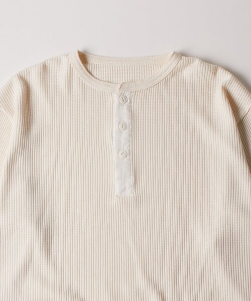 WHO'S WHO gallery（フーズフーギャラリー）の「【FromVintage】ダメージワッフルヘンリーL/STEE（Tシャツ/カットソー・メンズ・ホワイト/チャコールグレー・FREE）」の15枚目の写真