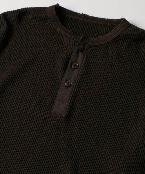 WHO'S WHO gallery（フーズフーギャラリー）の「【FromVintage】ダメージワッフルヘンリーL/STEE（Tシャツ/カットソー・メンズ・ホワイト/チャコールグレー・FREE）」の9枚目の写真