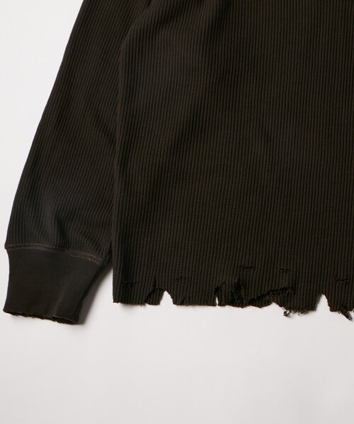 WHO'S WHO gallery（フーズフーギャラリー）の「【FromVintage】ダメージワッフルヘンリーL/STEE（Tシャツ/カットソー・メンズ・ホワイト/チャコールグレー・FREE）」の6枚目の写真