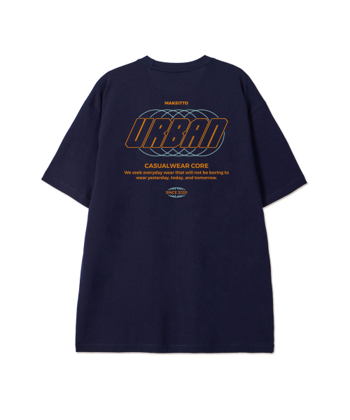 MAKEITTO（メイキット）の「[URBAN LETTERING] CREW NECK TEE_NAVY（Tシャツ/カットソー・メンズ・その他・MEDIUM/LARGE/X-LARGE/XX-LARGE）」の2枚目の写真