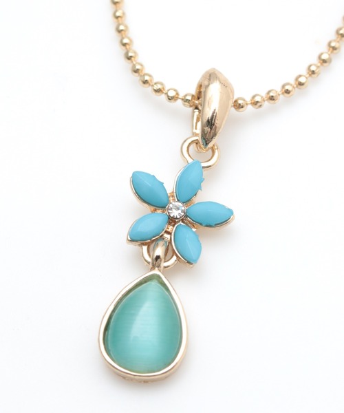 Kahiko（カヒコ）の「【Kahiko】プルメリアドロップネックレス（ネックレス・レディース・ターコイズブルー/ホワイト/ピンク・FREE）」の2枚目の写真