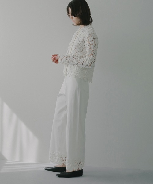 MANOF（マノフ）の「COTTON LACE DOCKING PANTS（デニムパンツ・レディース・ホワイト/ブラック・M/S）」の4枚目の写真